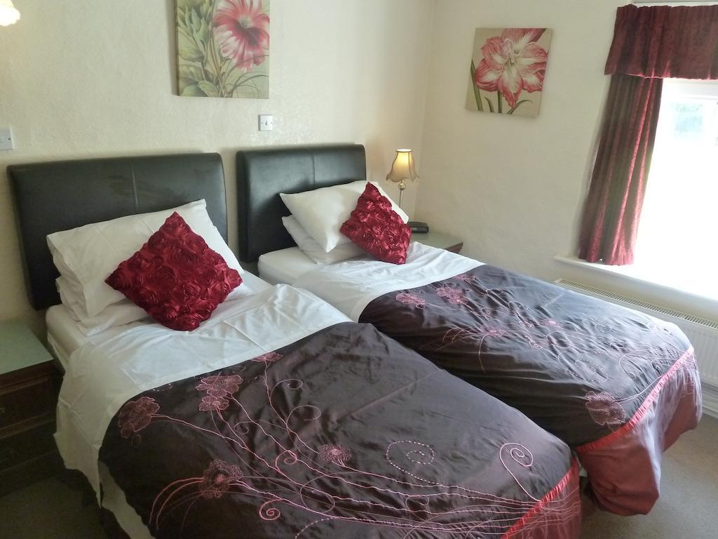 Oakenholt Farm Bed And Breakfast Flint Phòng bức ảnh